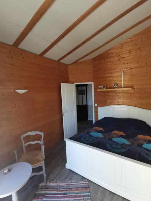 Entre Ventoux Et Luberon, Appartement Dans Maison. Malemort-du-Comtat Buitenkant foto