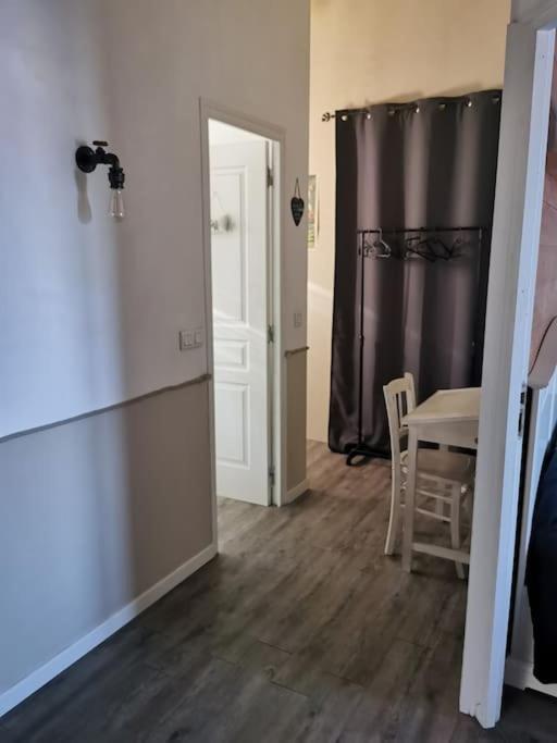 Entre Ventoux Et Luberon, Appartement Dans Maison. Malemort-du-Comtat Buitenkant foto