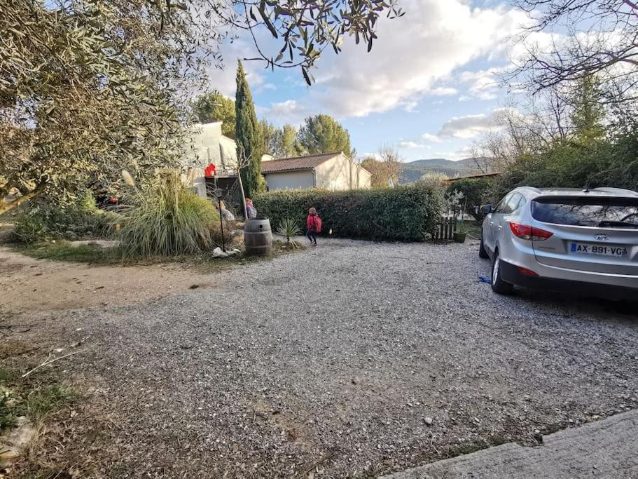 Entre Ventoux Et Luberon, Appartement Dans Maison. Malemort-du-Comtat Buitenkant foto